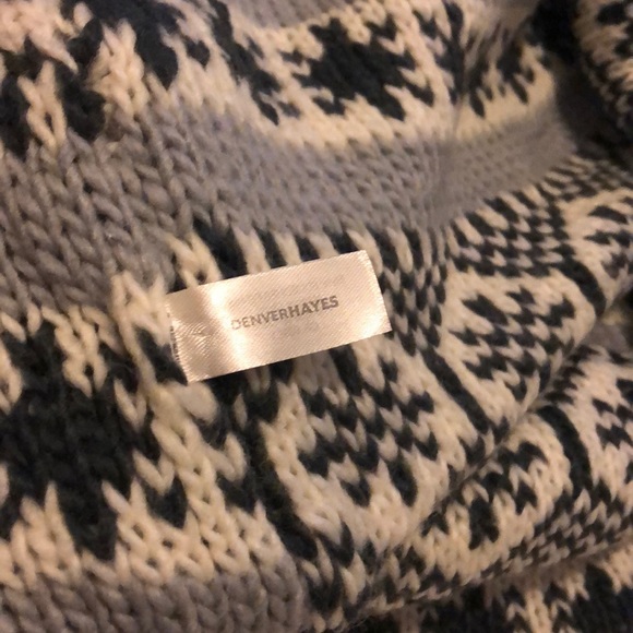 SCARF - Picture 3 of 3